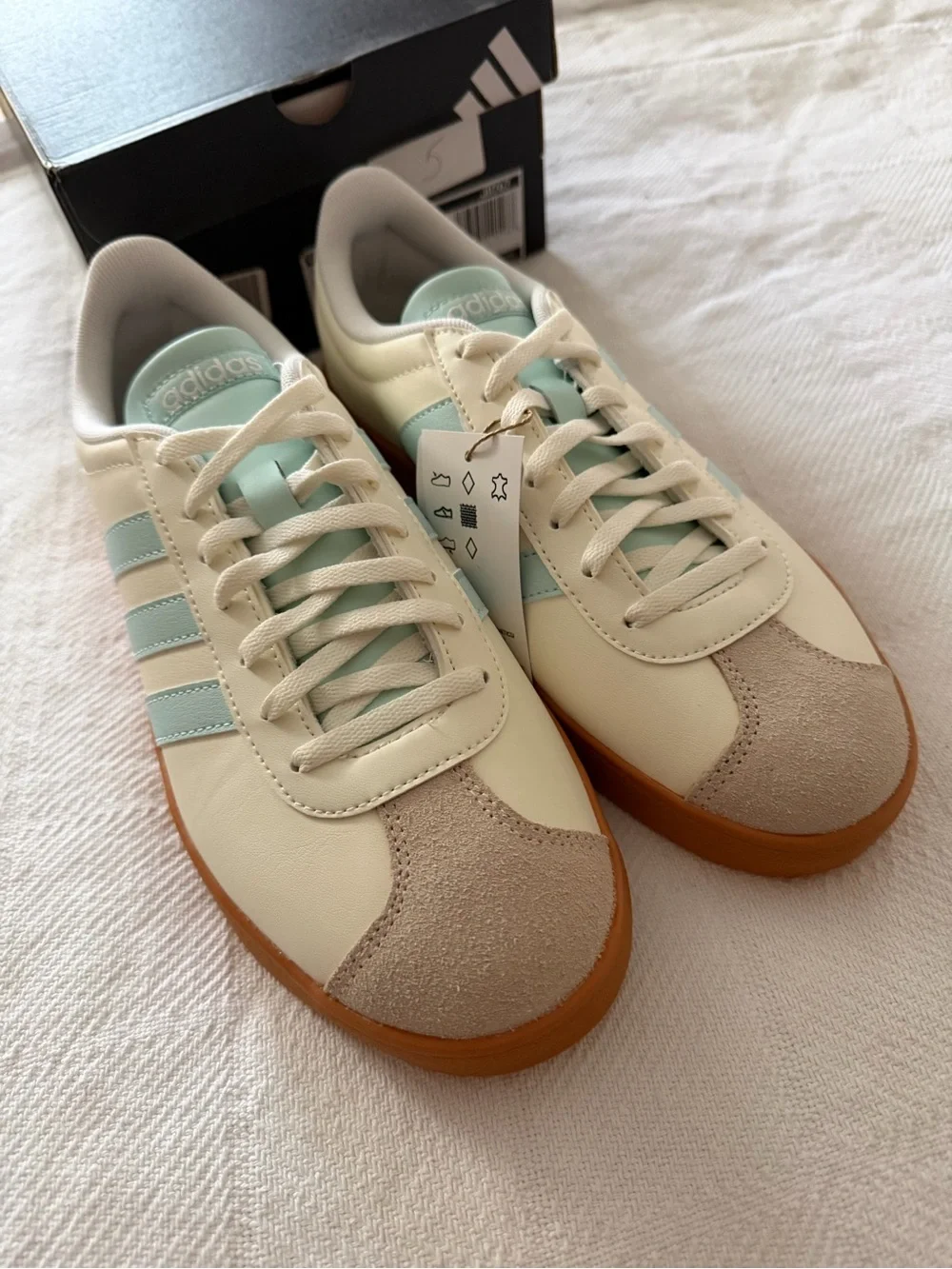 Adidas VL Court Base Women’s Sneakers - Cream, Light Blue & Gum - Picture 3 of 10